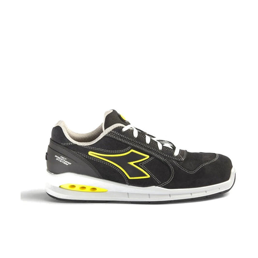 Scarpa Antinfortunistica Diadora Run A.Box Low S3S FO SR ESD nel colore nero, ideale per cantieri e lavori all'aperto