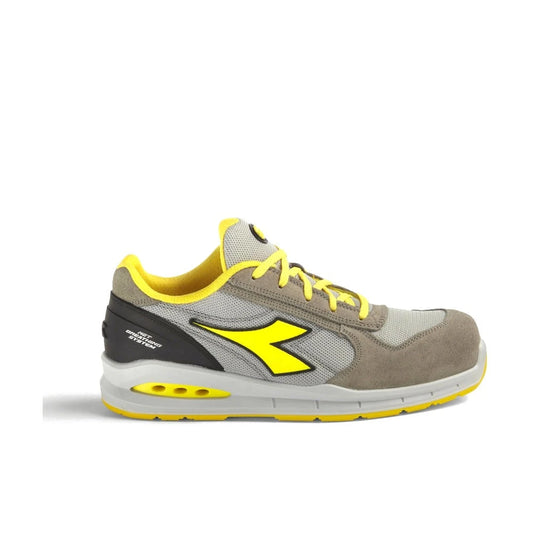 Scarpa Antinfortunistica Diadora Run A.Box Low S1PS FO SR ESD nel colore grigio, ideale per magazzino, logistica e industria